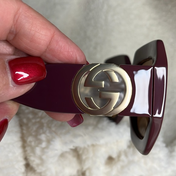 Authentic New Gucci sunglasses very gift able - Picture 3 of 10